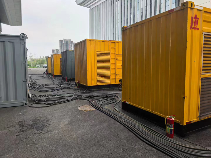 阿瓦提柴油发电机组冬季保养有哪些注意事项？